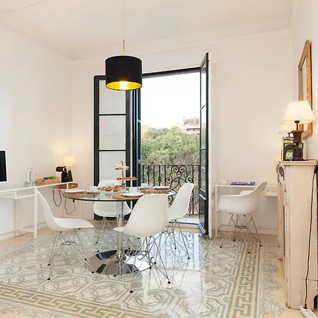 Apartment Scenario & Llum - Sagrada Familia Barcelona