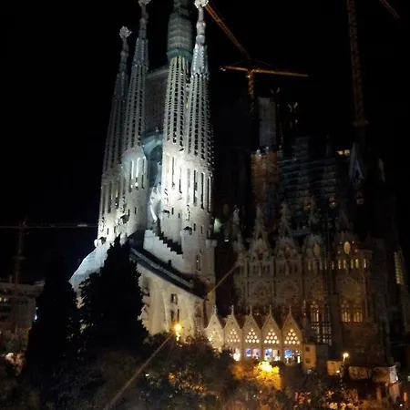 Apartment Scenario & Llum - Sagrada Familia Barcelona